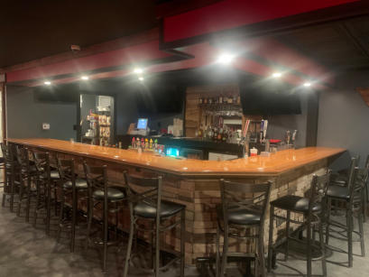 The bar at Trailhead Bar and Grill